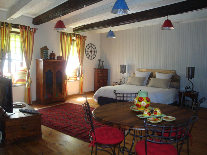 Bedroom 5, D'Ici et d'Ailleurs, Tarn
