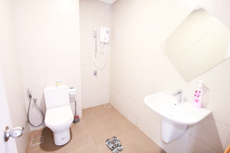 Bathroom 3, Sinar Rasa Homestay at I-Soho, I-City, Shah Alam