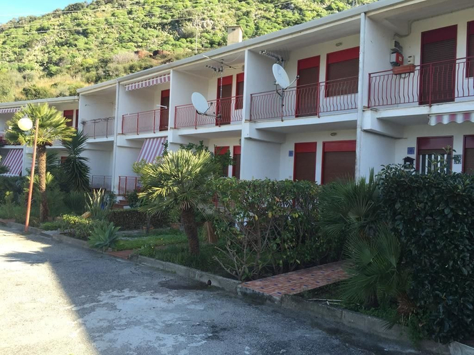 Exterior & Views 2, B&B Xenia, Messina