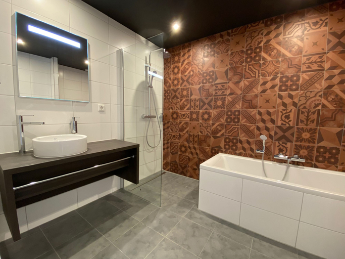 Bathroom 4, Fletcher Hotel Restaurant ByZoo Emmen, Emmen