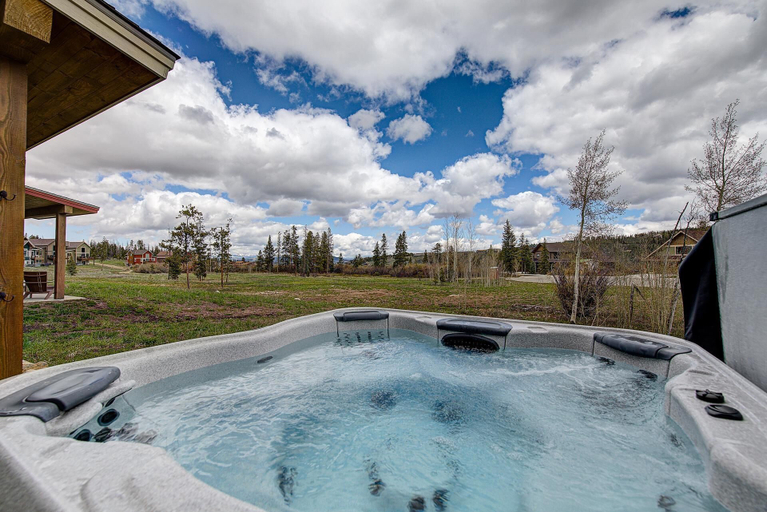 Sport & Beauty, Mountain Getaway Stunning Views HOT TUB, Grand