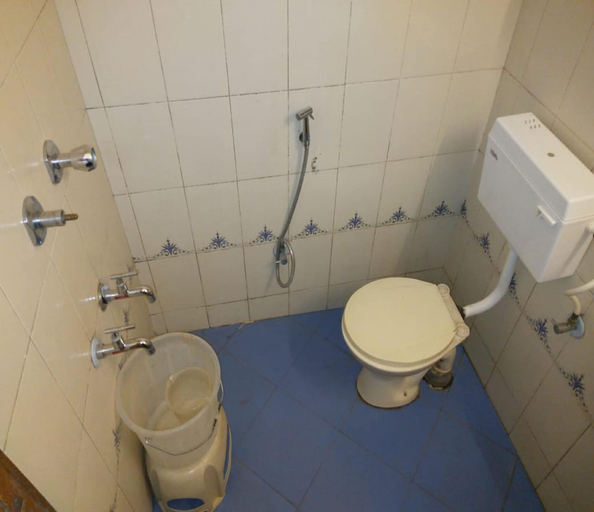 Bathroom 3, Hotel Shivaals Residency, Bangalore