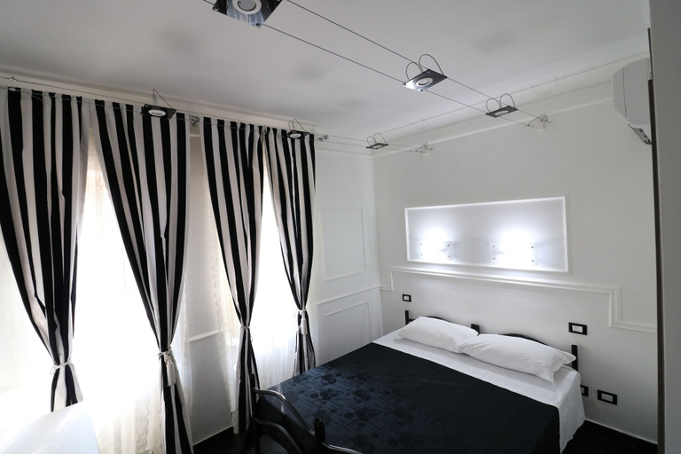 Bedroom 4, Palace Rome - Hostel, Rome