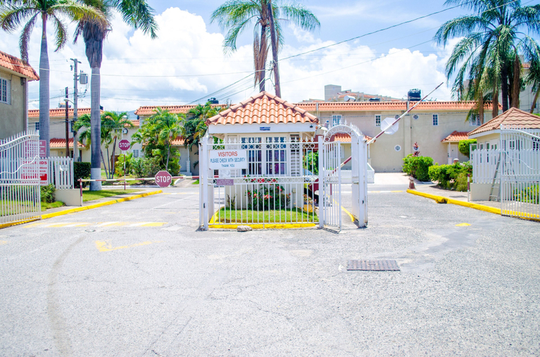 Exterior & Views, Centrally located Oakland Guest Apartment II