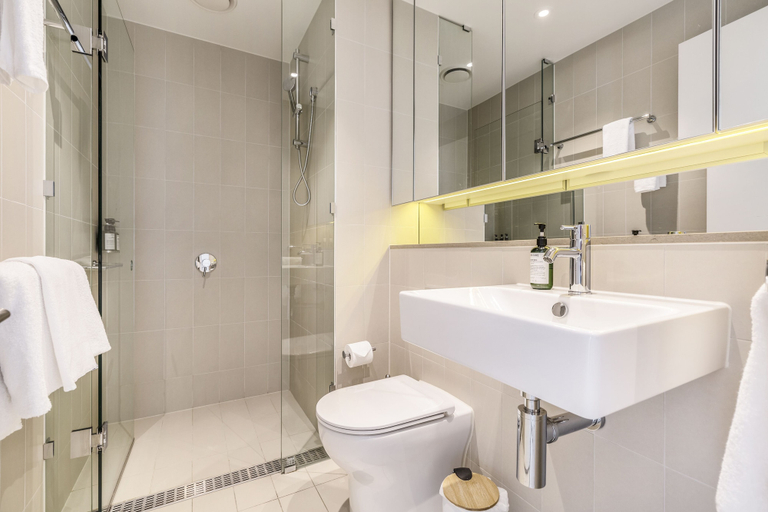 Bathroom 3, Kula Docklands, Melbourne