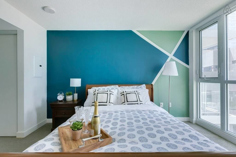 Bedroom 5, Comfy Lakeside Home by Skydome, Toronto