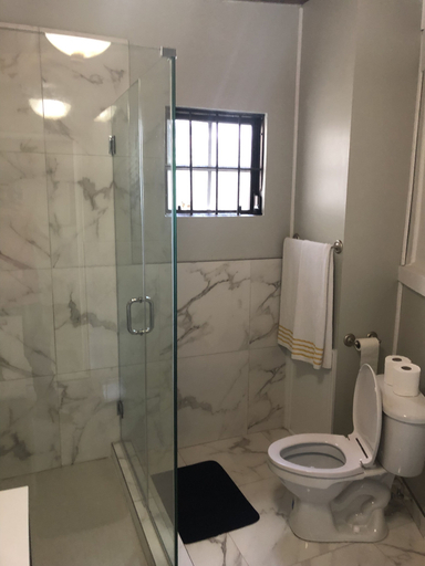 Bathroom 3, Beach Hideaway