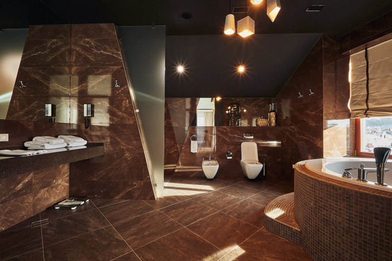 Bathroom 4, Grand Hotel Lviv Casino & Spa, L'vivs'ka