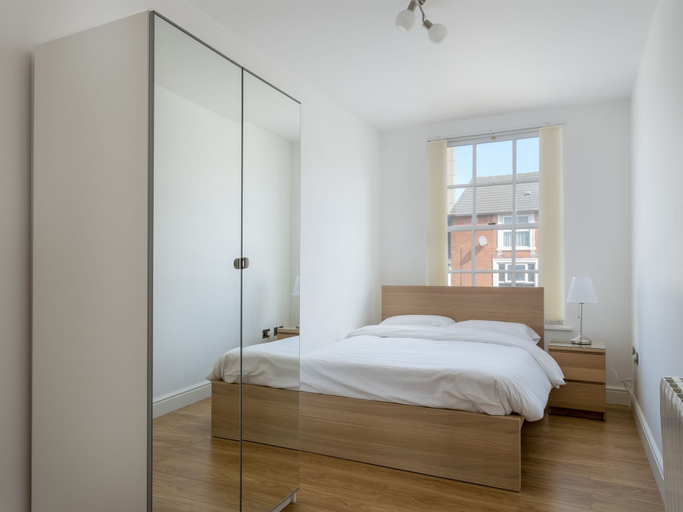 Bedroom 2, Luxurious 2 Bed Apartment in Central Bedford, Bedfordshire