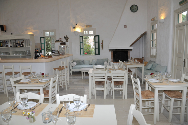 Food & Drinks 4, Anezina Village, South Aegean
