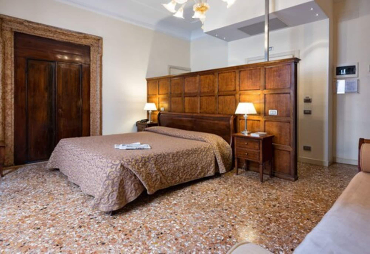 Bedroom 4, Hotel Dell'Opera, Venezia