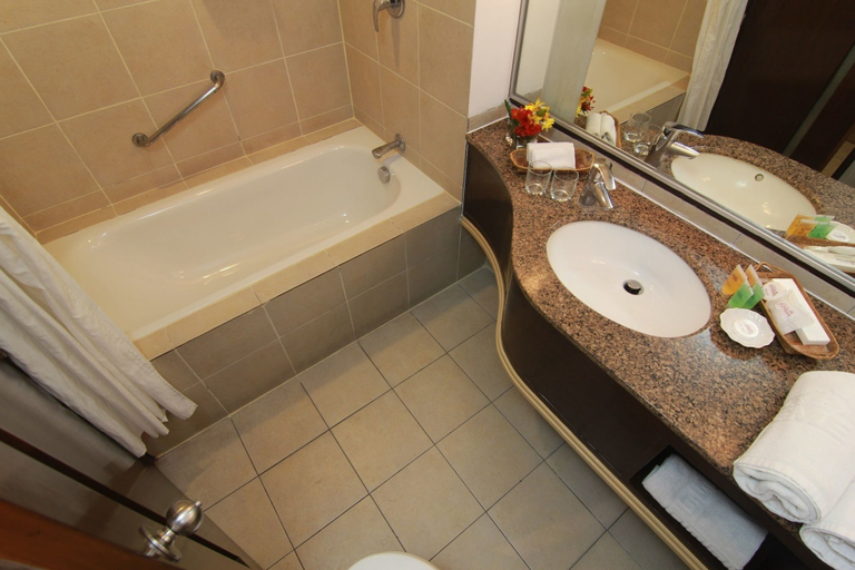 Bathroom 4, Hotel Supreme Convention Plaza, Baguio City