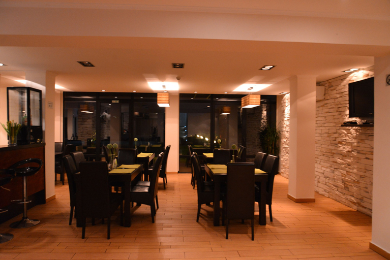 Food & Drinks 5, Panorama Aqualux, Novi Sad