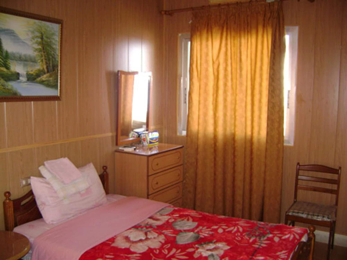Bedroom 4, Regis Hotel, Beirut
