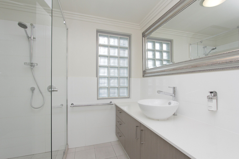 Bathroom 5, Zappeion Apartments, Perth