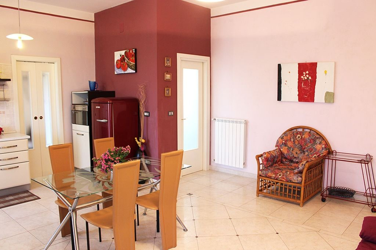 In-room dining 2, Casa Eleatica, Salerno