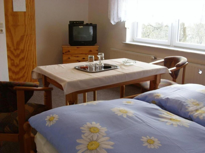 Bedroom 3, Gasthof Bergquelle, Barnim