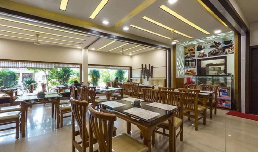 Food & Drinks 5, The Royal Oak Hotel, Uttara Kannada