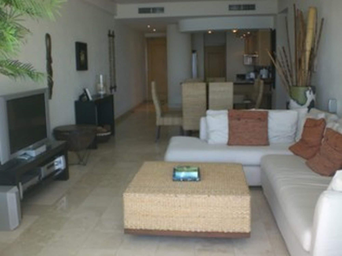 Living area, Tikal 11, Acapulco de Juárez