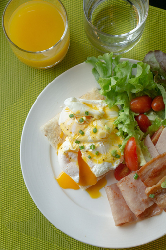 Food & Drinks 12
