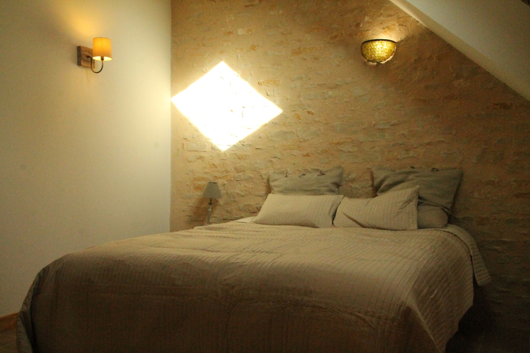 Bedroom 3, Au coq des bois, Yonne