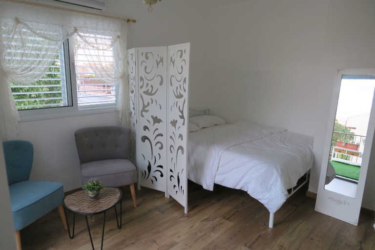 Bedroom, FAMILY APARTMENT & FREE WATERSPORTS