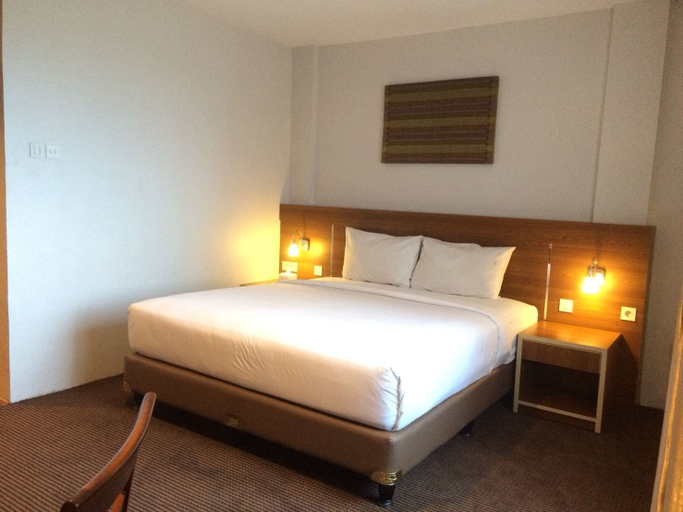 Bedroom 2, Capital O 847 Megara Hotel, Pekanbaru