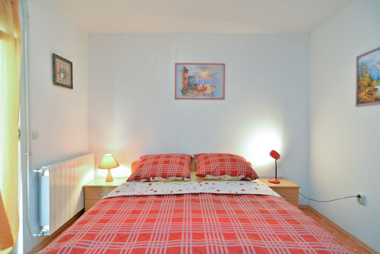 Bedroom 2, Apartment 436, Fažana