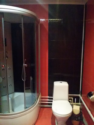 Bathroom, Hotel Syurpriz 1, Privolzhskiy rayon