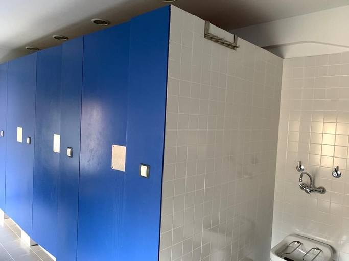 Bathroom 3, El Cordal de Laciana, León