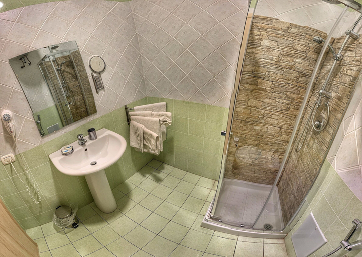 Bathroom 5, B&B 248, Napoli