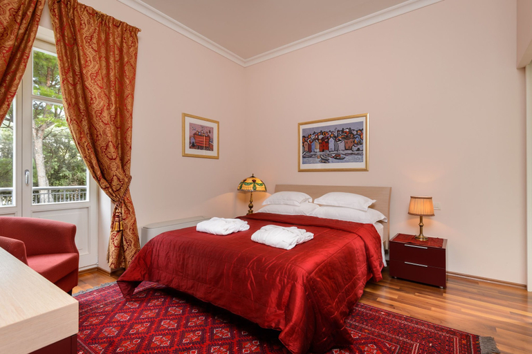 Bedroom 2, Villa Diocletian, Split