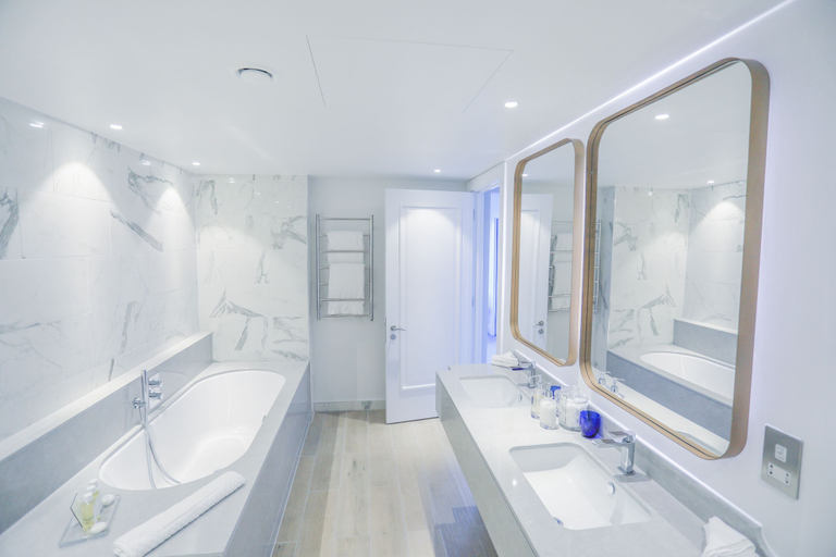 Bathroom 4, Harbour Hotel Southampton, Southampton