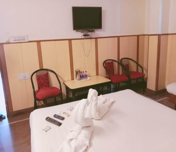 Bedroom 2, Hotel Shivaals Residency, Bangalore