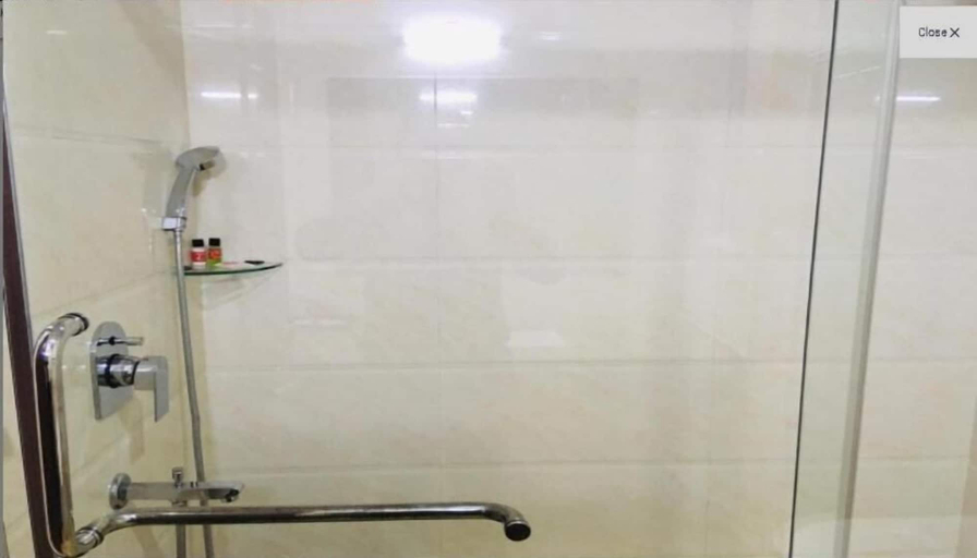 Bathroom 4, Triguna Clarks Inn, Kurnool