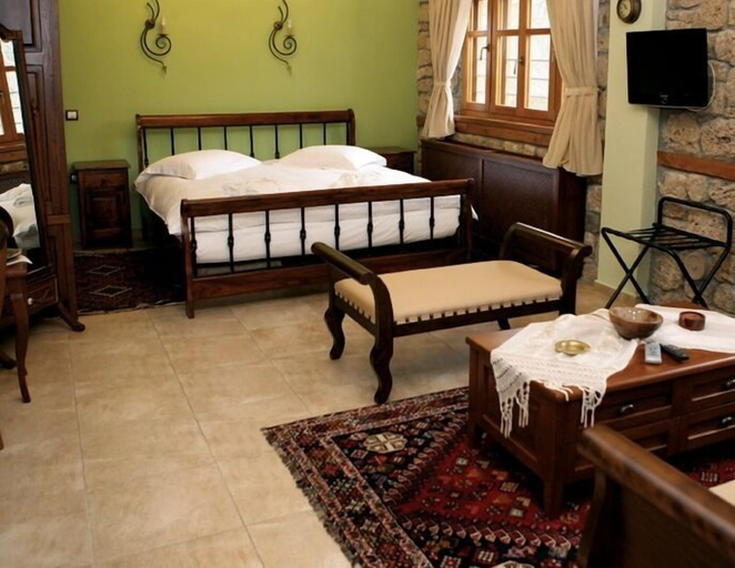 Bedroom 4, Roes Suites, Central Macedonia
