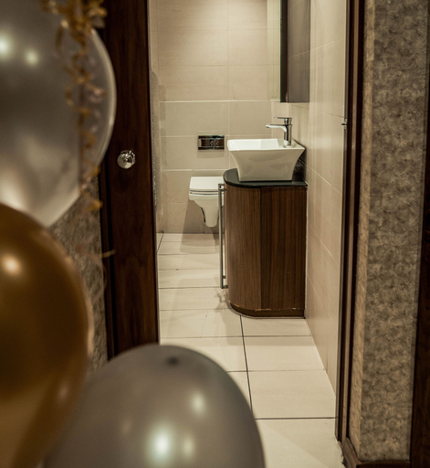 Bathroom 2, Infinity Apartments Victoria Street, Sefton