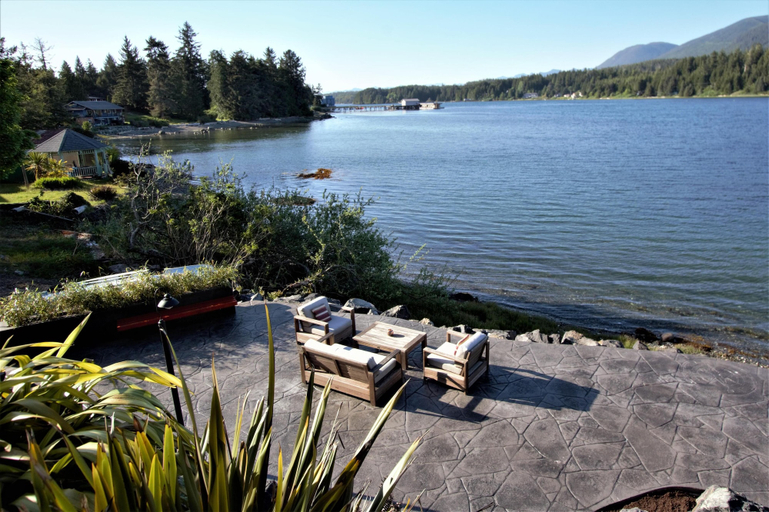 Others 5, Sea Esta, Alberni-Clayoquot