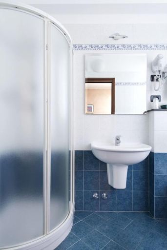 Bathroom 4, Hotel Stazione, Livorno