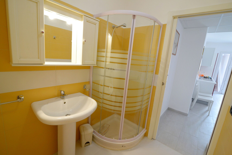 Bathroom, Toto Residence, Lecce