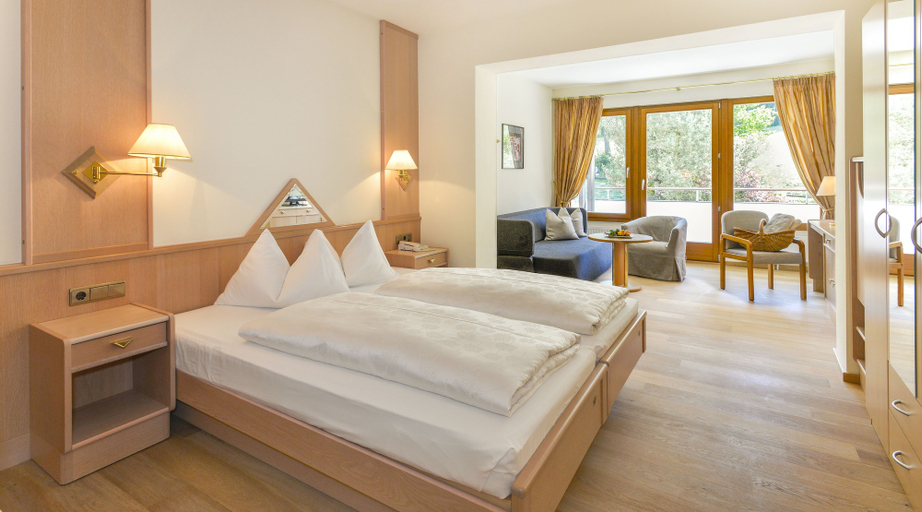 Bedroom 3, Royal Hotel Hinterhuber, Bolzano