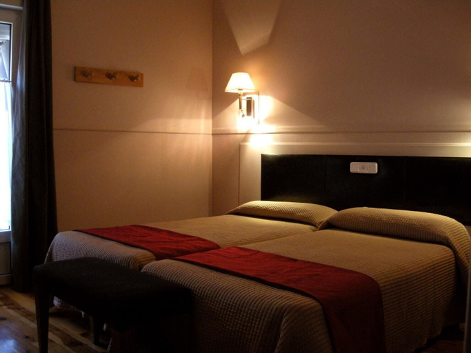 Bedroom 2, Hostal Canovas, Cuenca