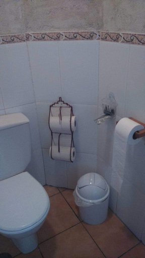 Bathroom 4, Las Tejeruelas, Ávila