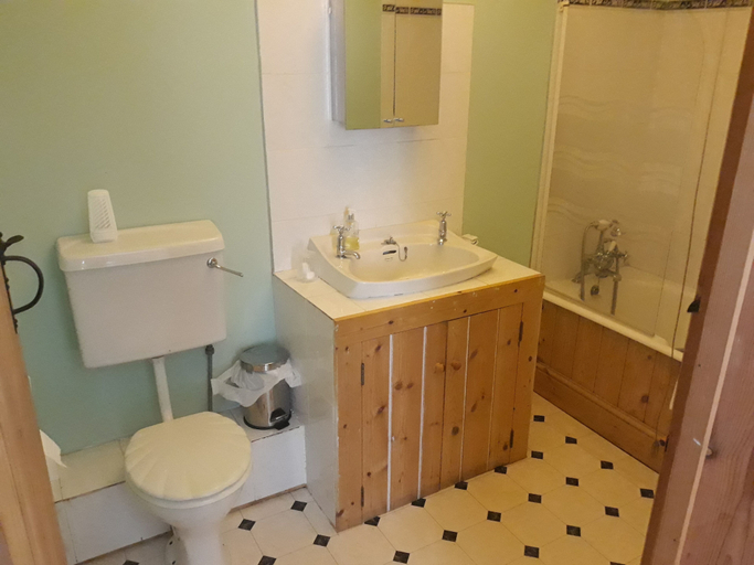 Bathroom 3, Kilworthy Farm Guesthouse, Devon
