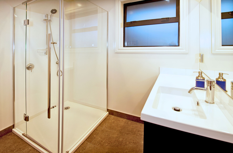 Bathroom 4, Pembroke Lodge, Queenstown-Lakes