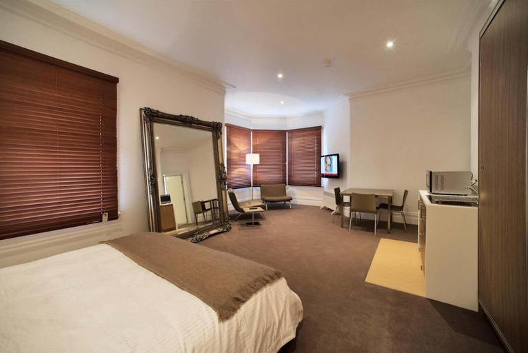 Bedroom 3, The Ikon Hotel, Burnie - Pt A