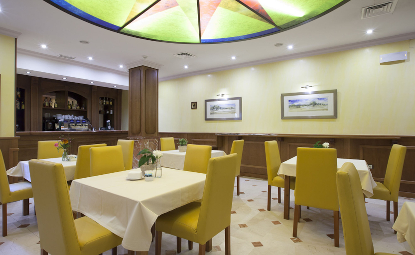 Food & Drinks 5, Dorma Juan De Austria, Madrid