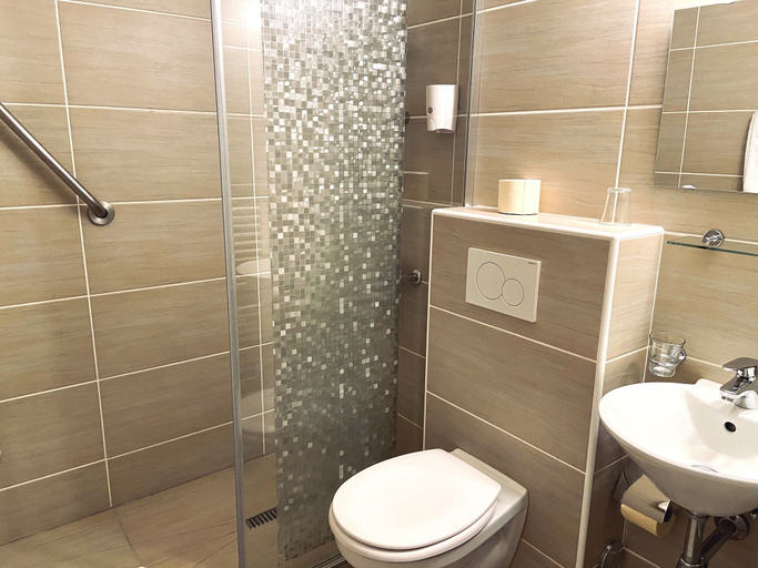 Bathroom 4, PRIMADOM Aparthotel, Genève