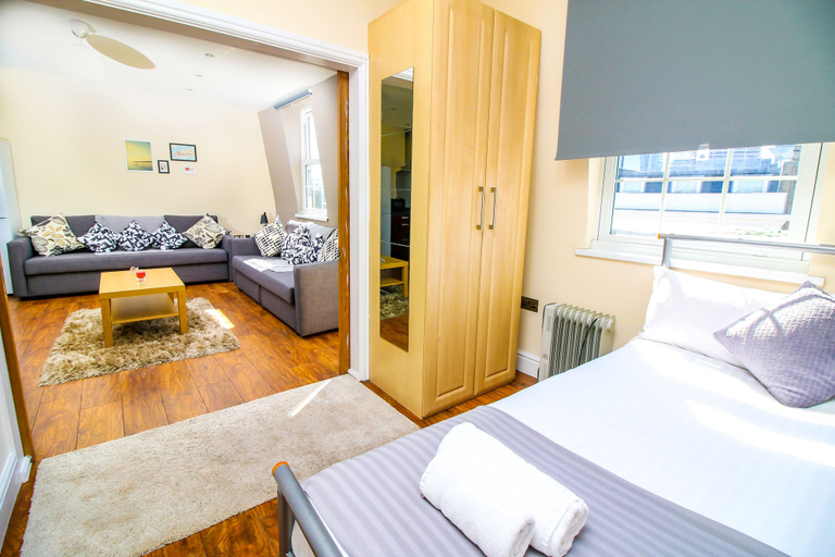 Bedroom 3, City view flat at Liverpool st Brick Ln, London