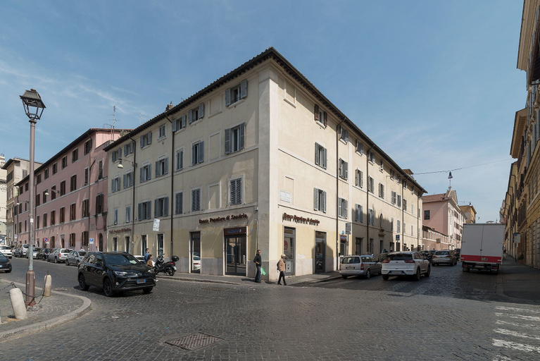 Others 5, Colosseo & San Clemente Cosy Flat, Rome